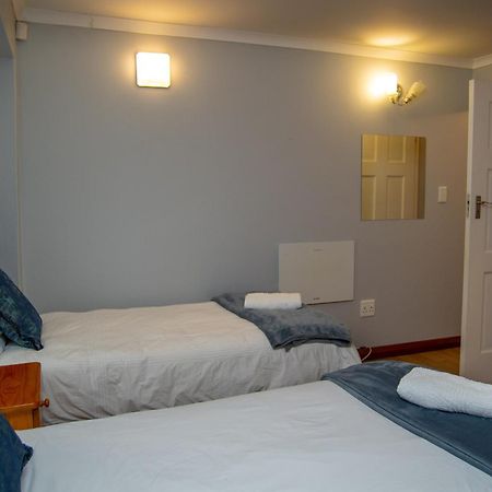 Kleinbaai Great White Accommodation מראה חיצוני תמונה