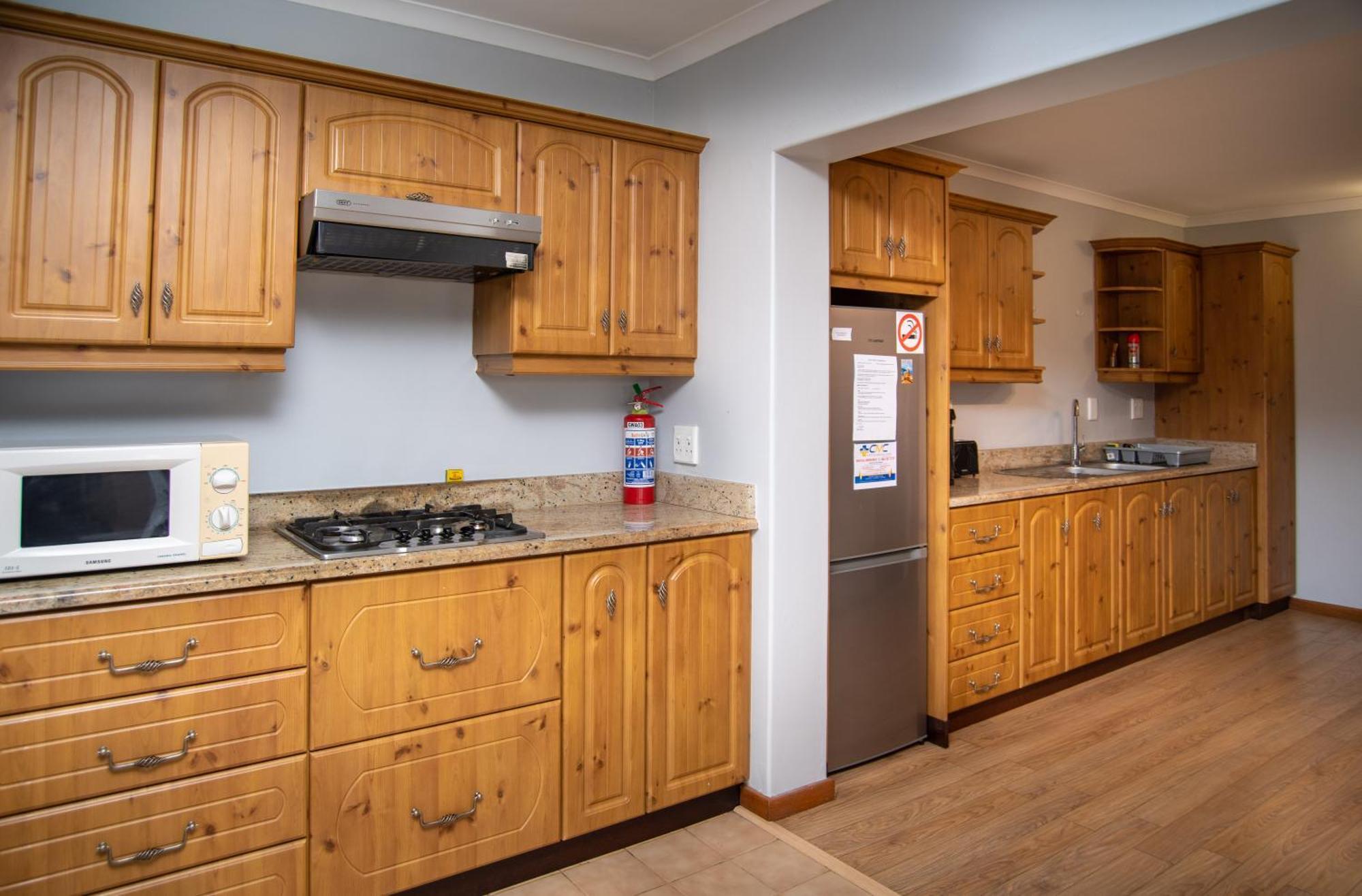Kleinbaai Great White Accommodation מראה חיצוני תמונה